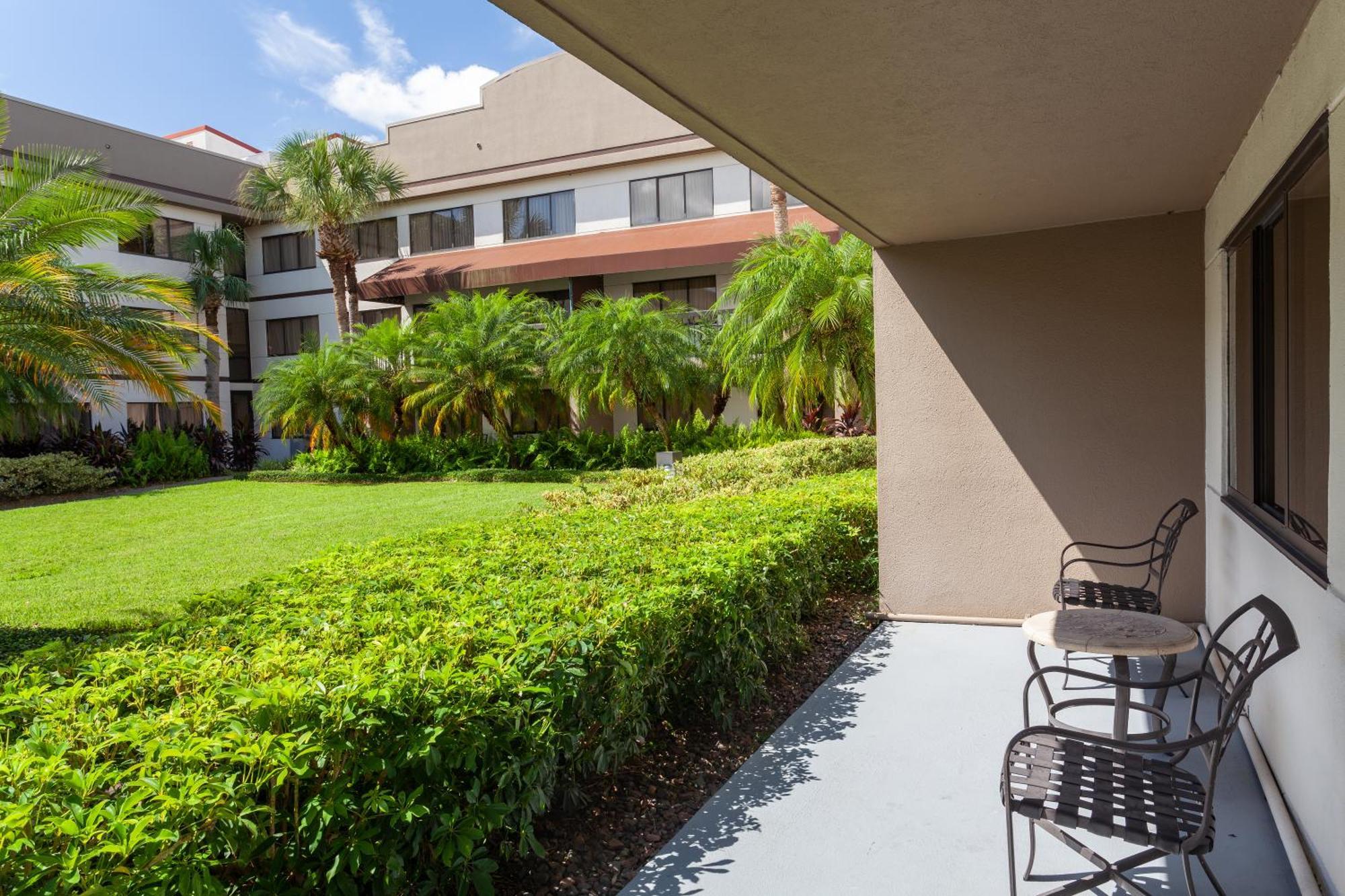 Sheraton Suites Orlando Airport Hotel Exterior photo